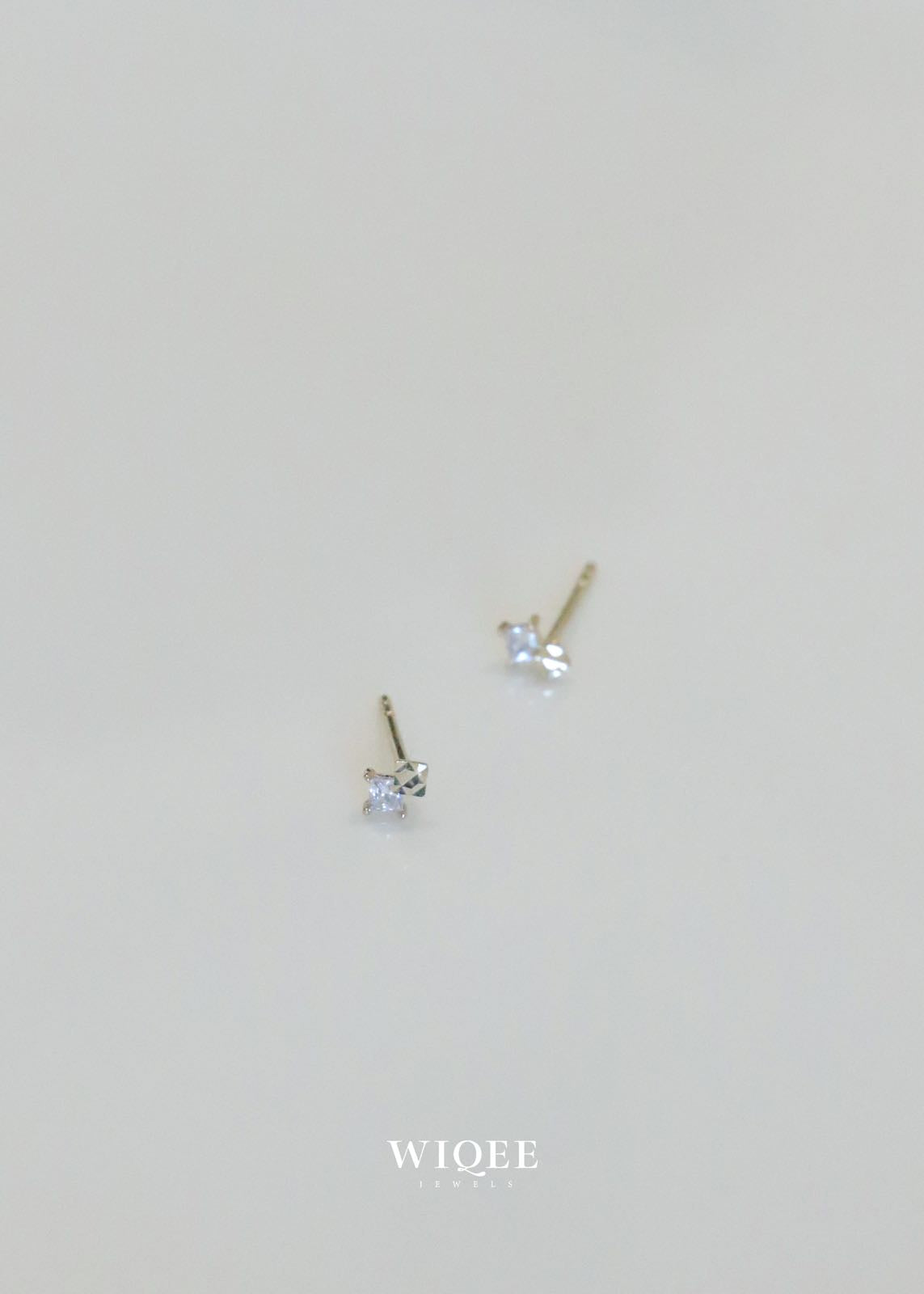 14K Solid Gold Minimalist Stud Earrings, 14K Gold Ear Studs,Small 14K Gold Earrings