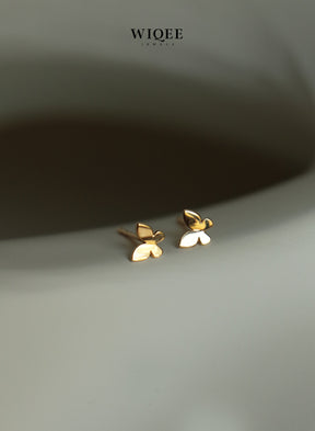 Classic butterfly Gold Stud