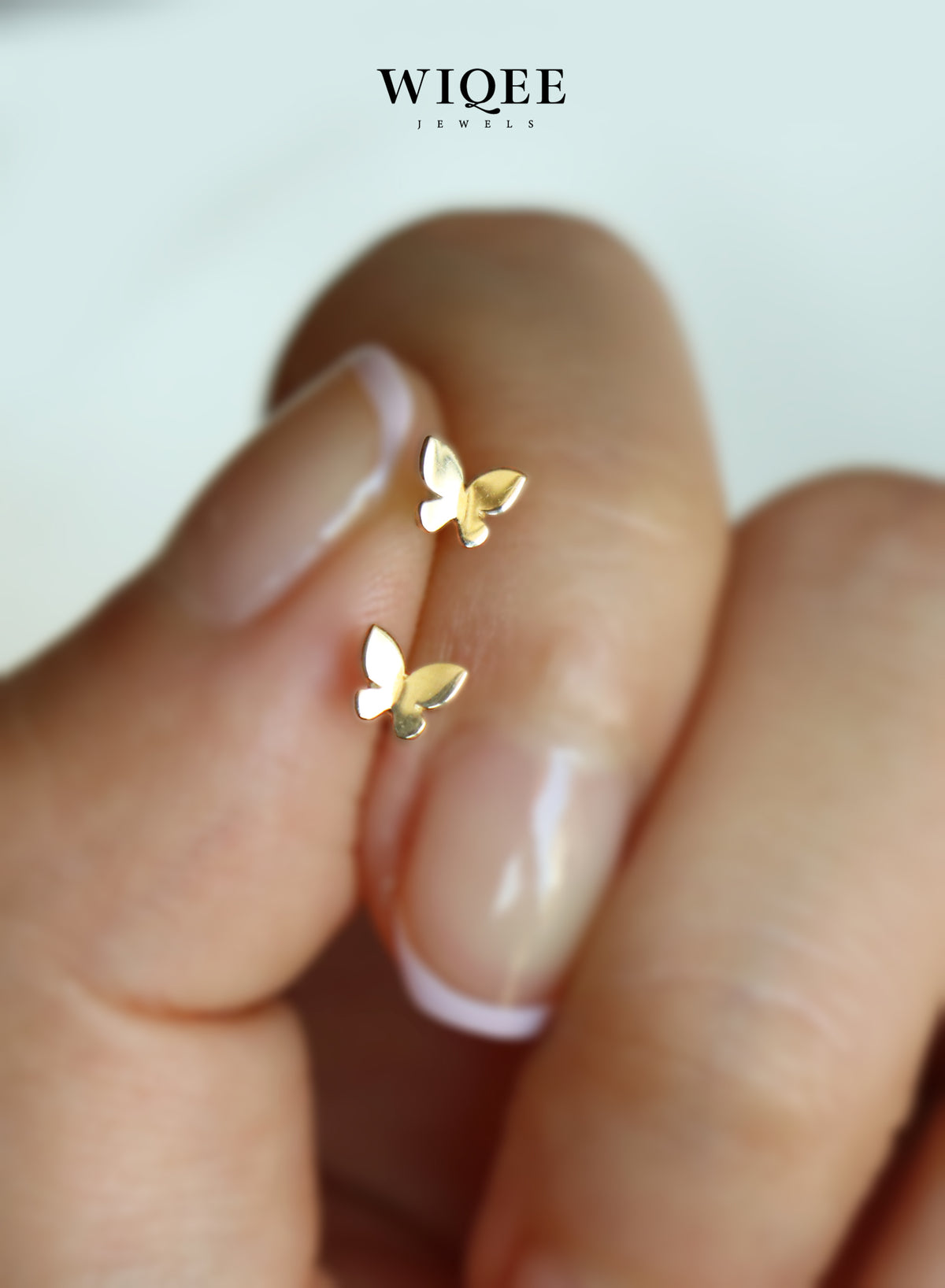 Classic butterfly Gold Stud