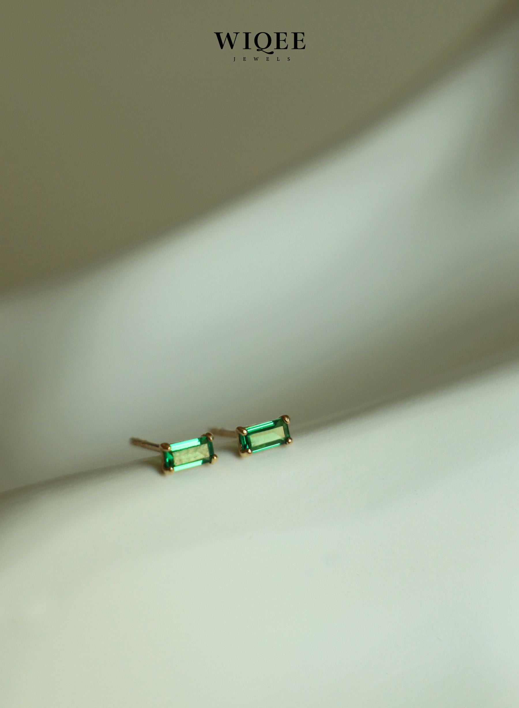 Green Rectangle Gold Stud