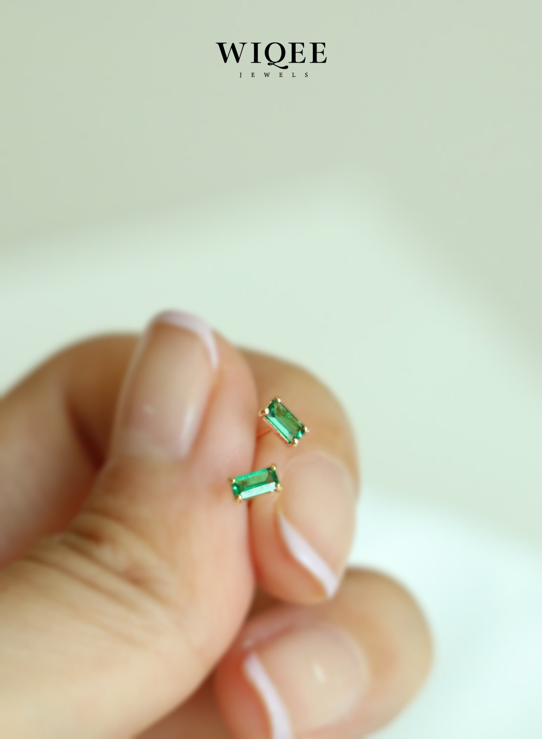 Green Rectangle Gold Stud