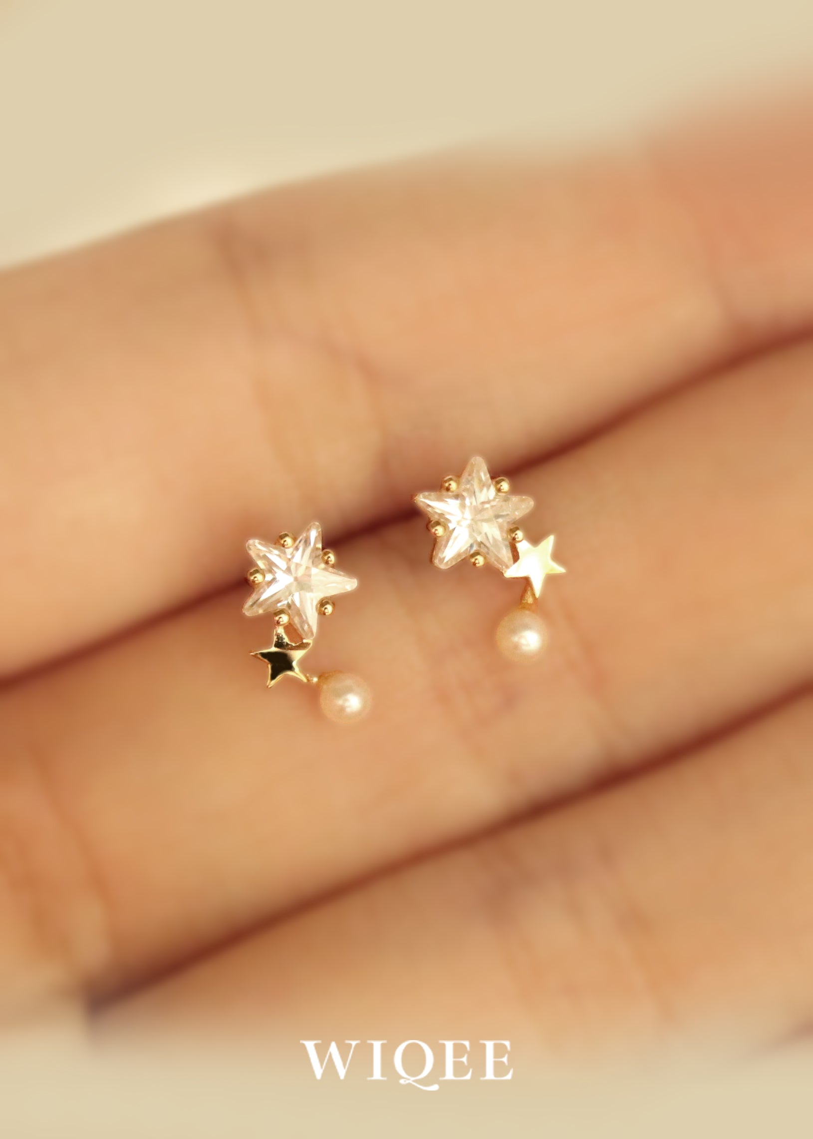 Star Pearl Gold Stud Earring