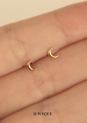 Moon screw backs Gold Stud